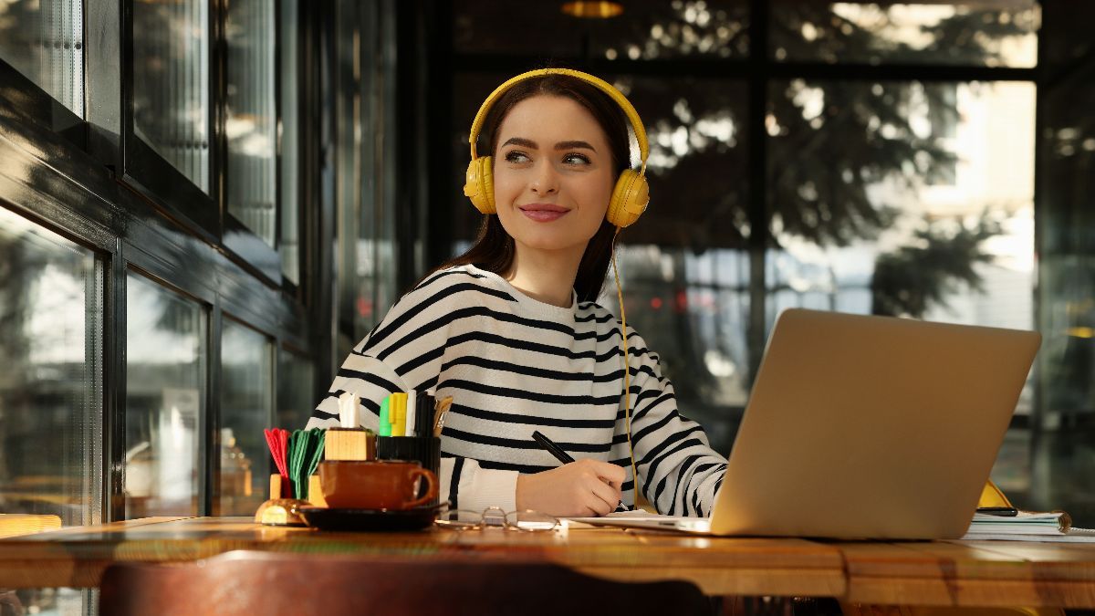 Putar Music Saat Bekerja Menambah Kosentrasi dan Motivasi